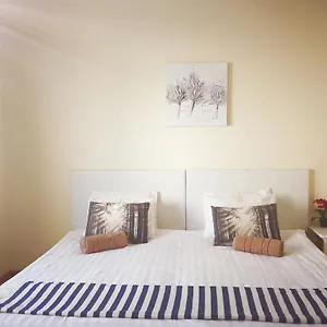 12 Greenpoint Guesthouse Homestay